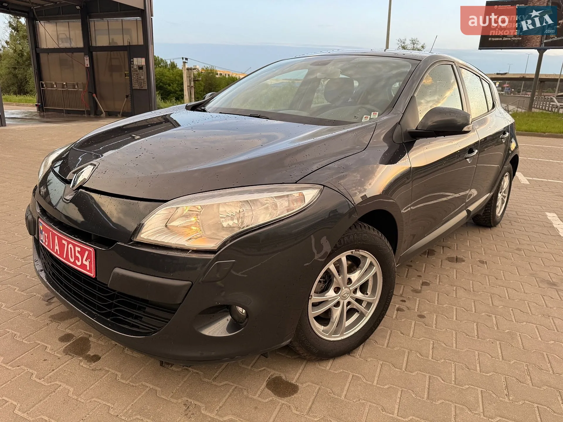 2010 Renault Megane - мініатюра 21