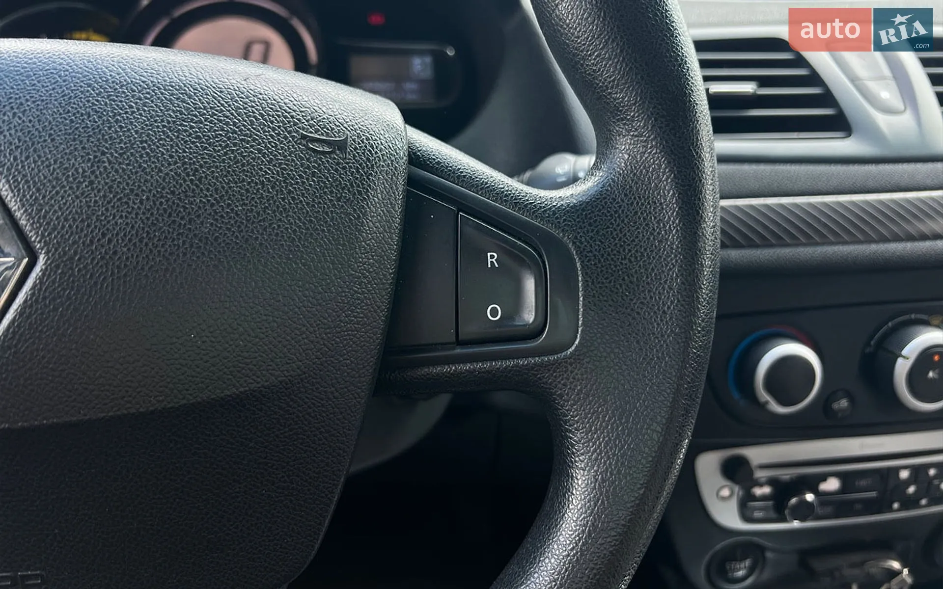 2012 Renault Megane - мініатюра 13