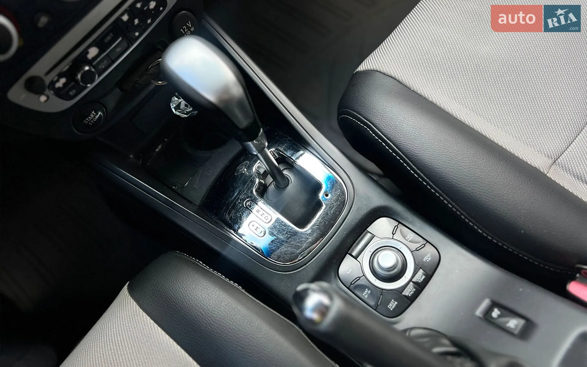 2012 Renault Megane - мініатюра 17