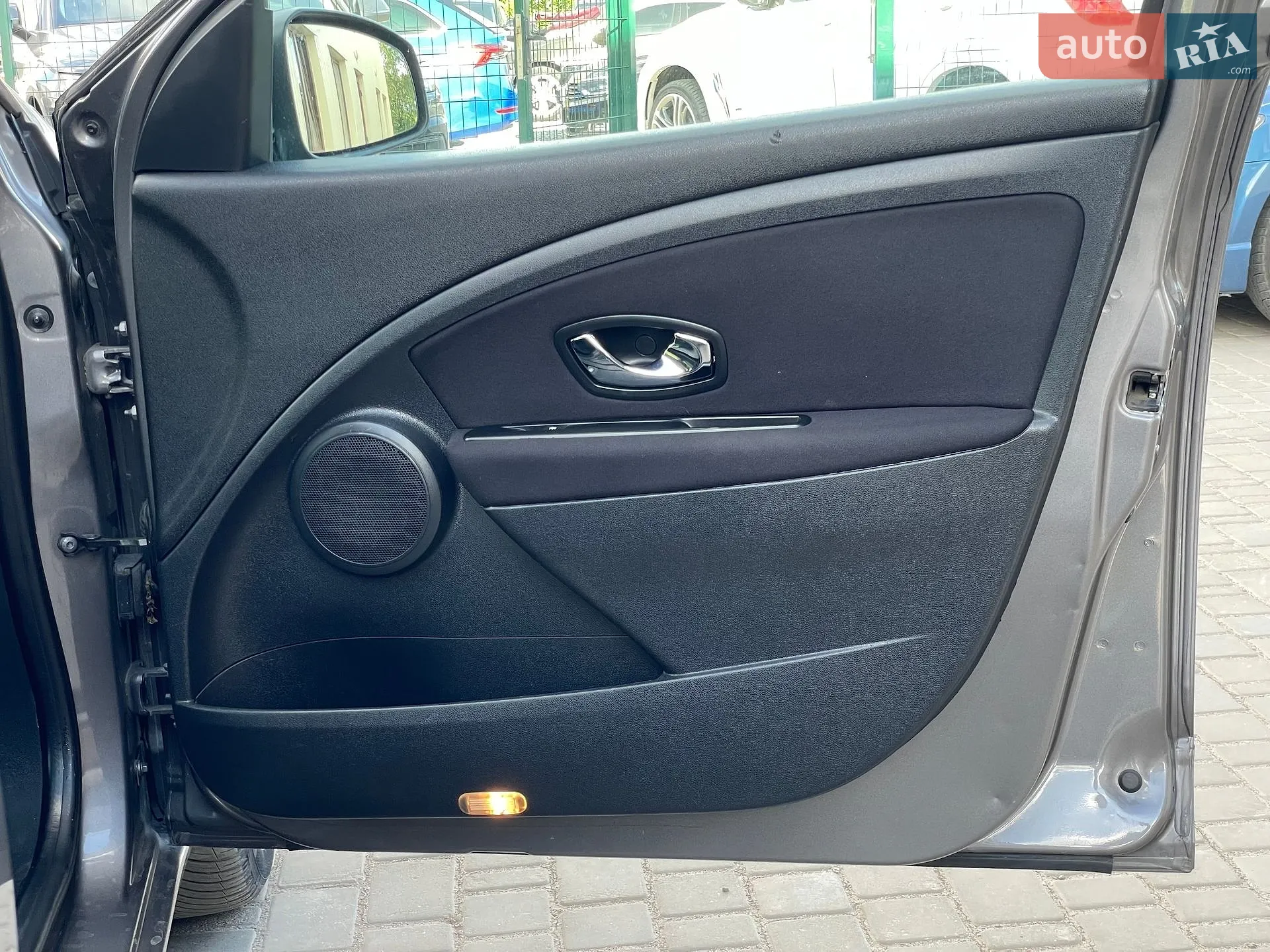 2012 Renault Megane - мініатюра 31