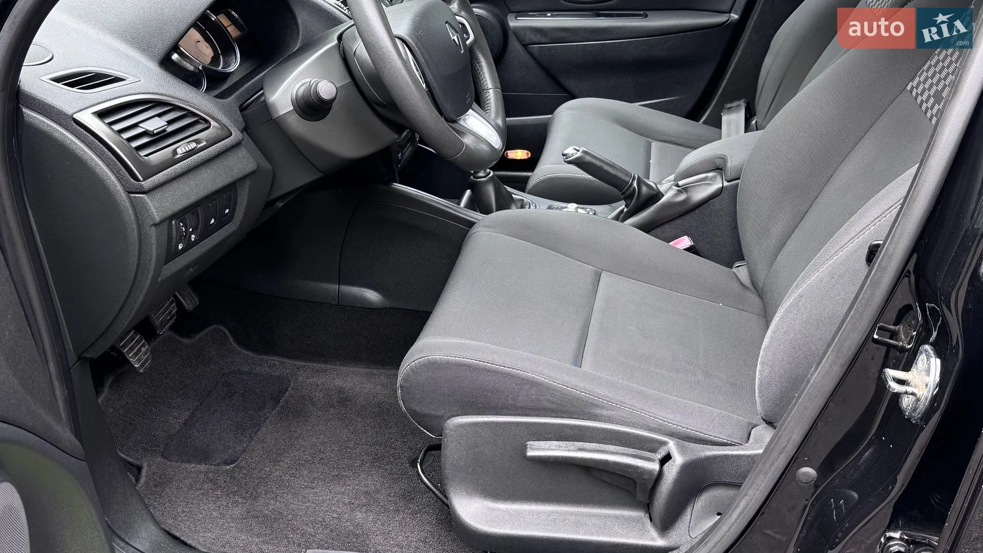 2013 Renault Megane - мініатюра 43