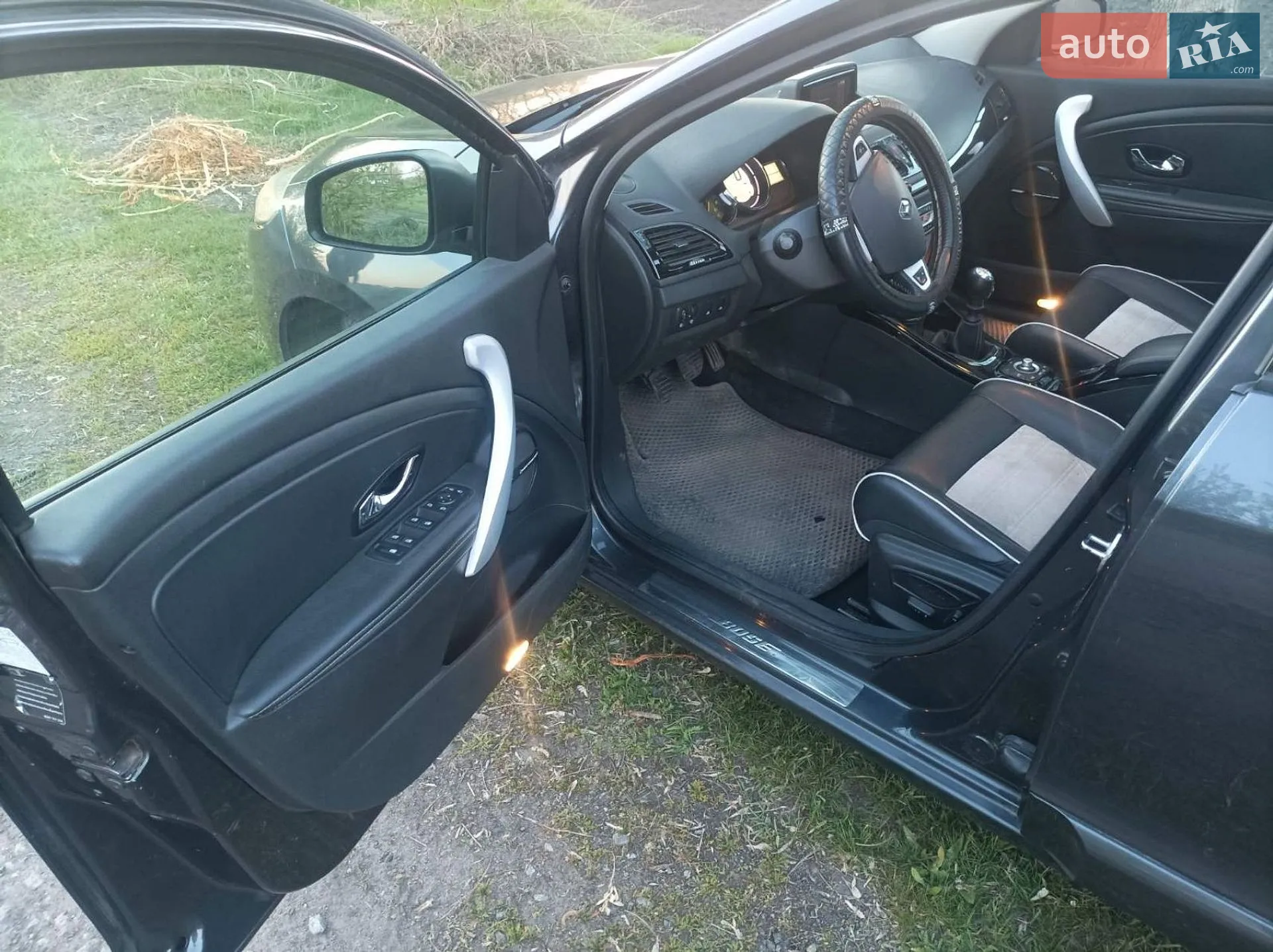 2012 Renault Megane - мініатюра 12