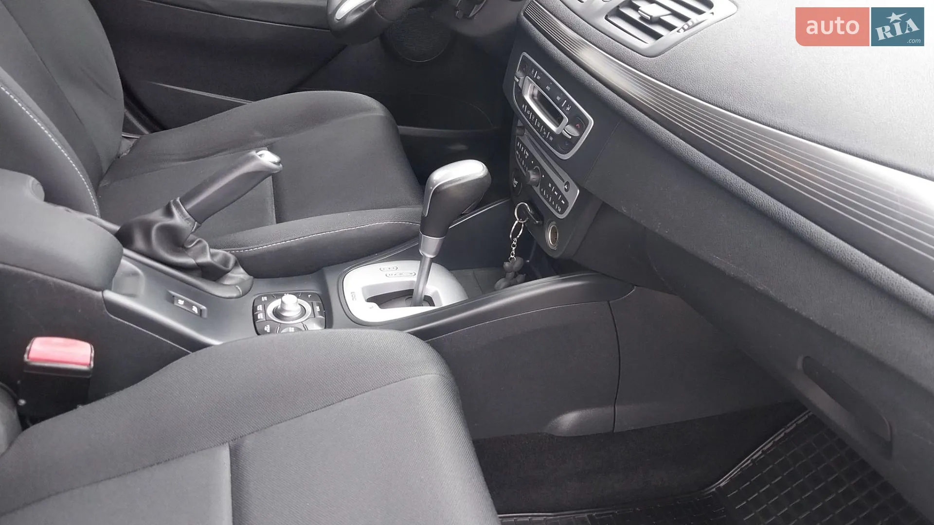2011 Renault Megane - мініатюра 24