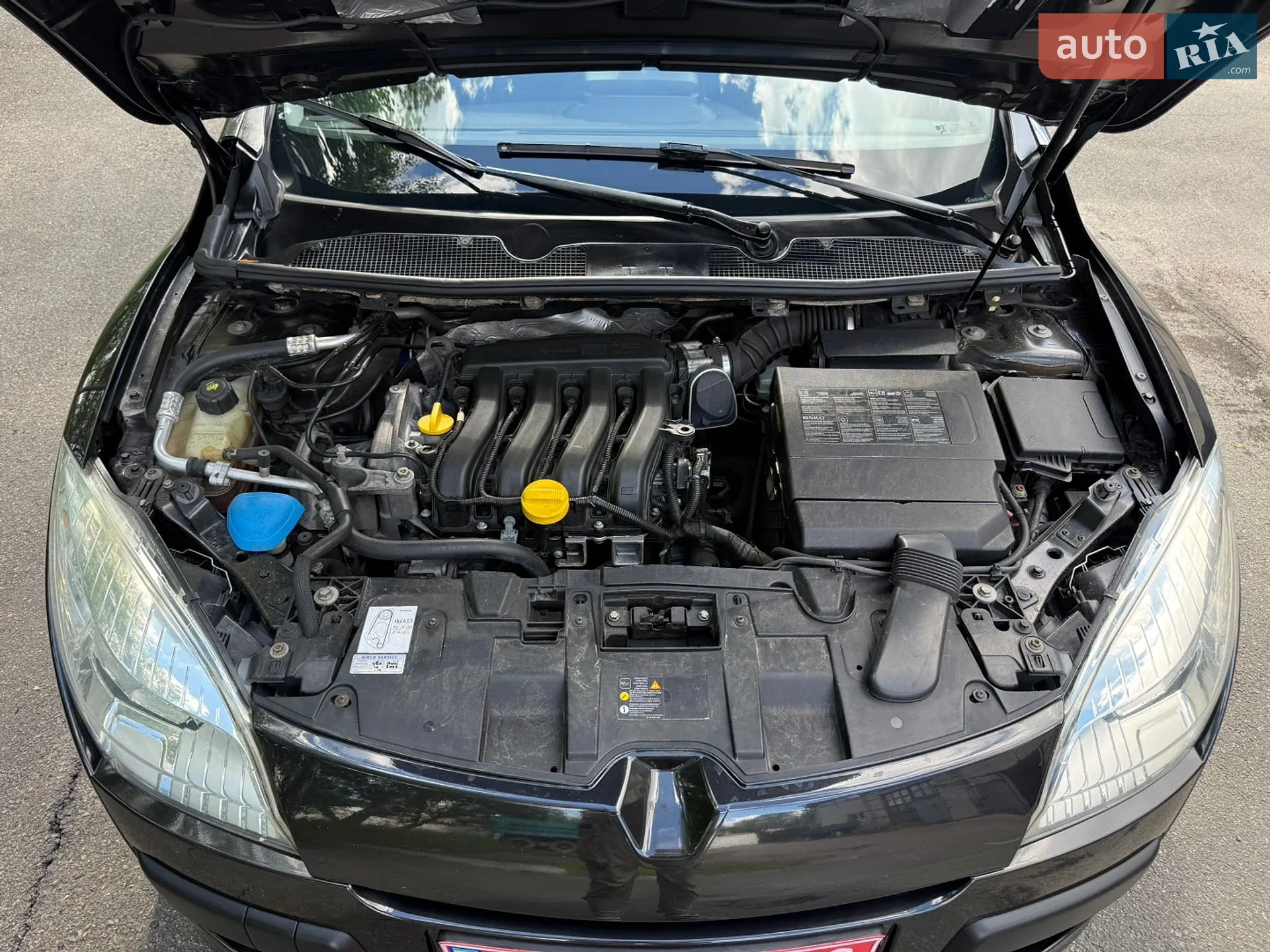 2010 Renault Megane - мініатюра 101