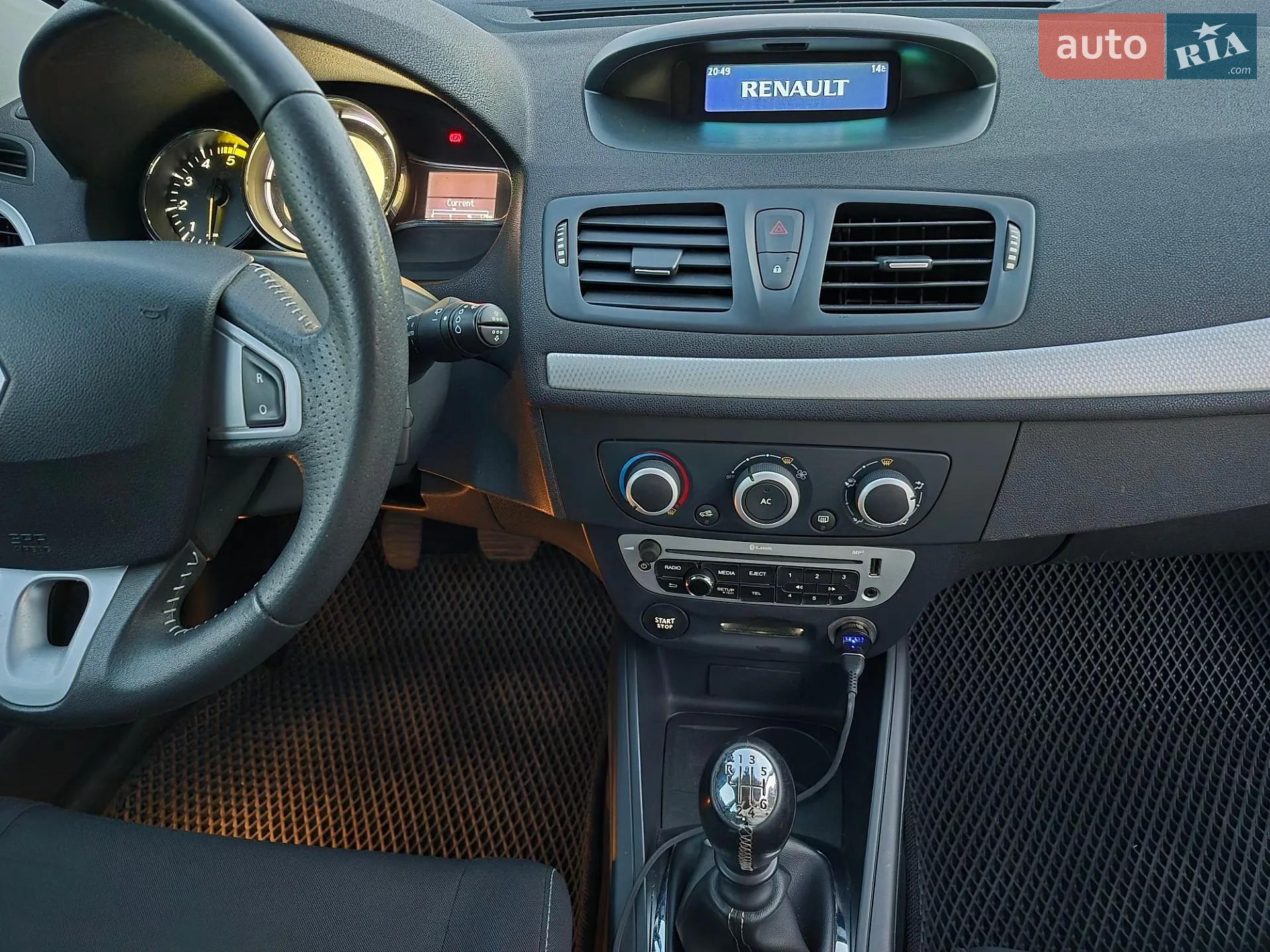 2012 Renault Megane - мініатюра 11