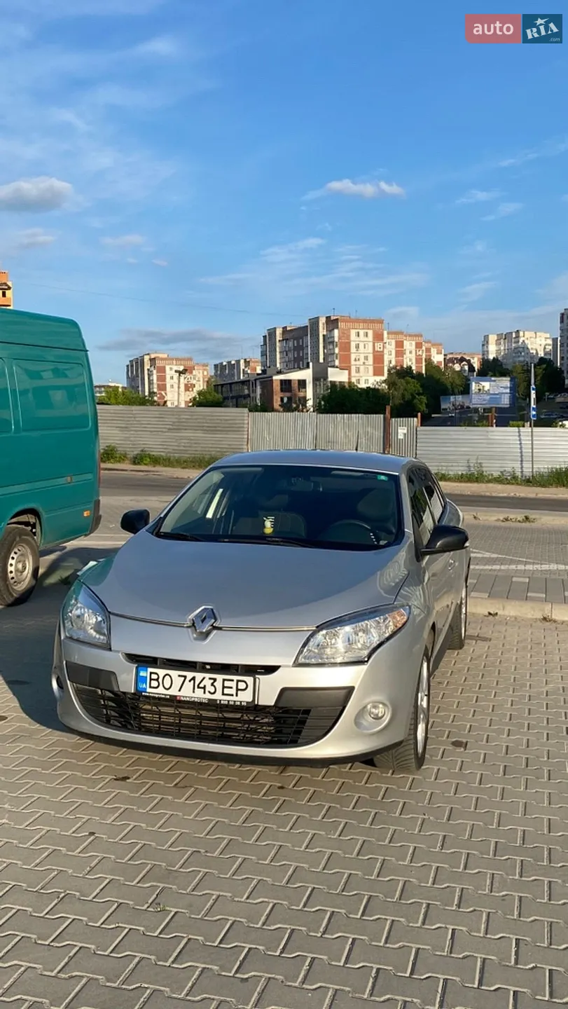 2011 Renault Megane - фото 1