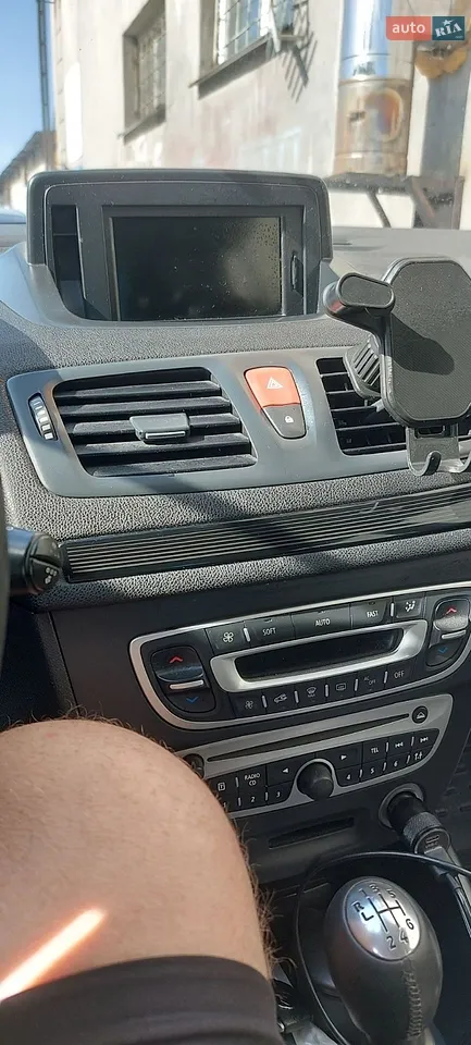 2010 Renault Megane - мініатюра 8
