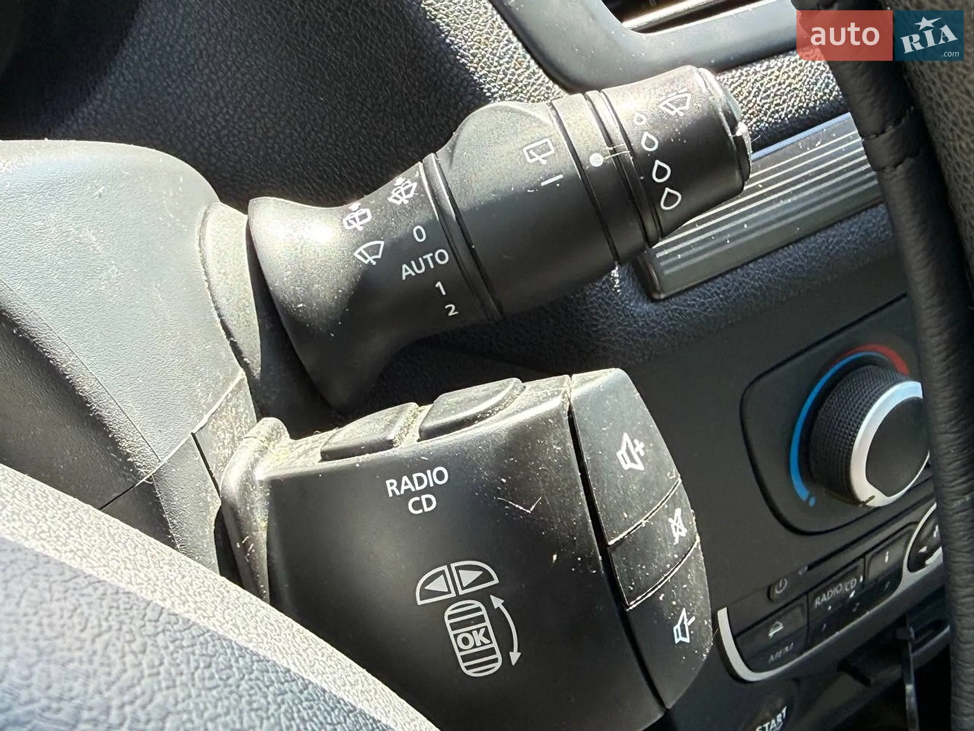 2010 Renault Megane - мініатюра 13