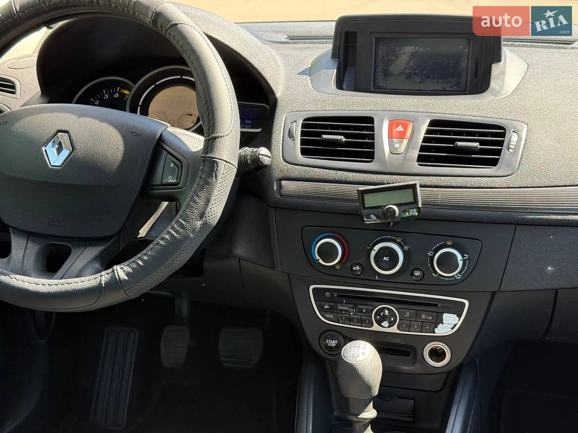 2010 Renault Megane - мініатюра 25