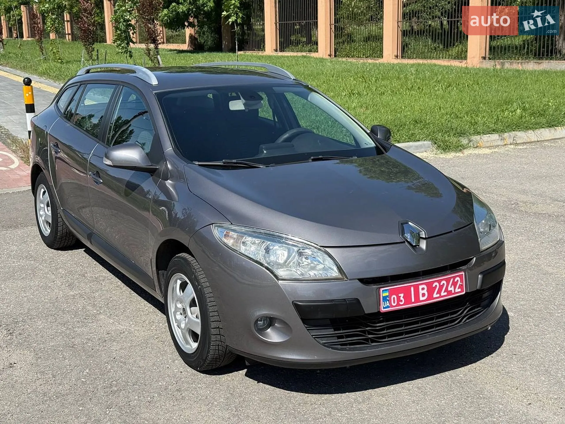 2010 Renault Megane - мініатюра 3