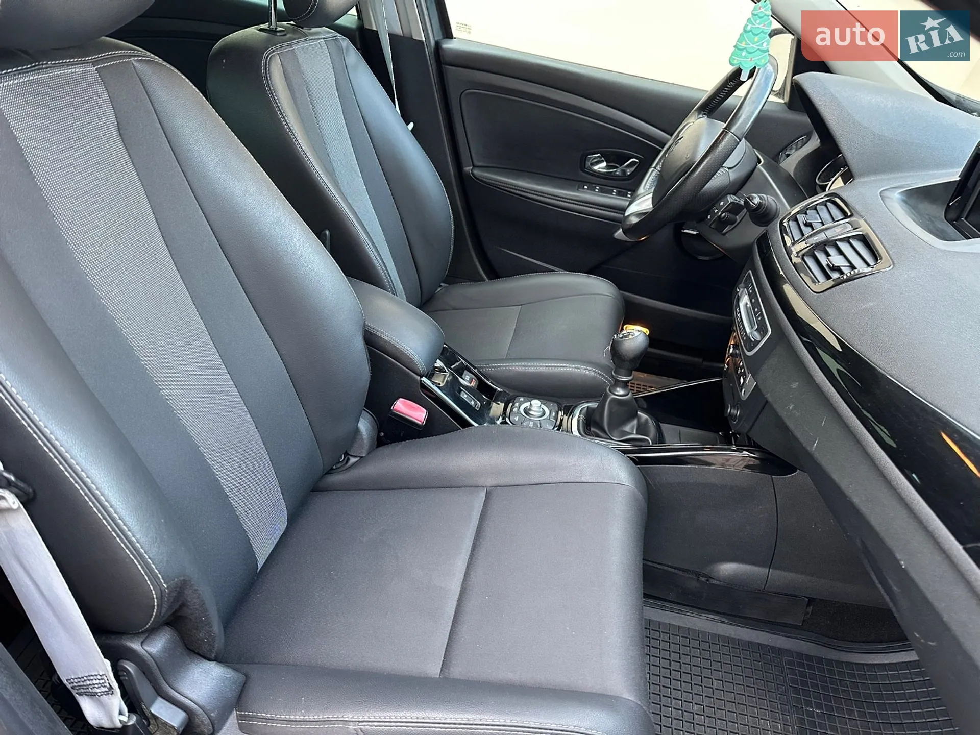 2012 Renault Megane - мініатюра 32