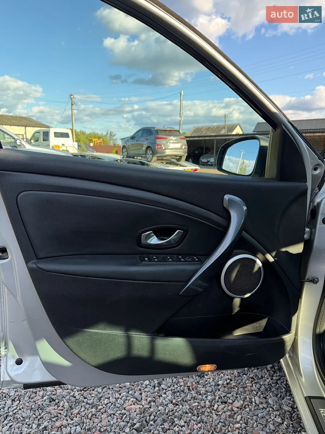 2010 Renault Megane - мініатюра 12