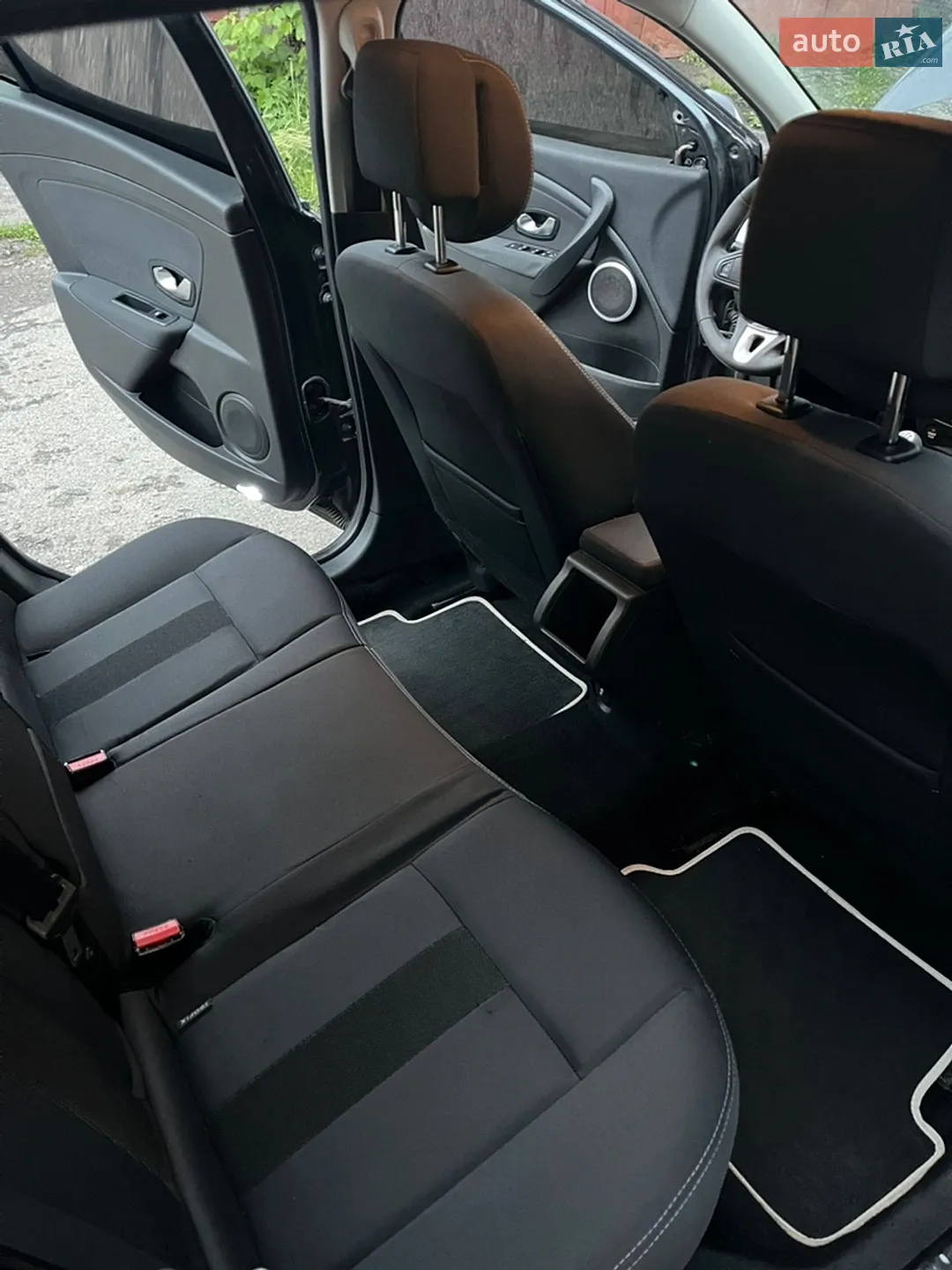 2011 Renault Megane - мініатюра 22