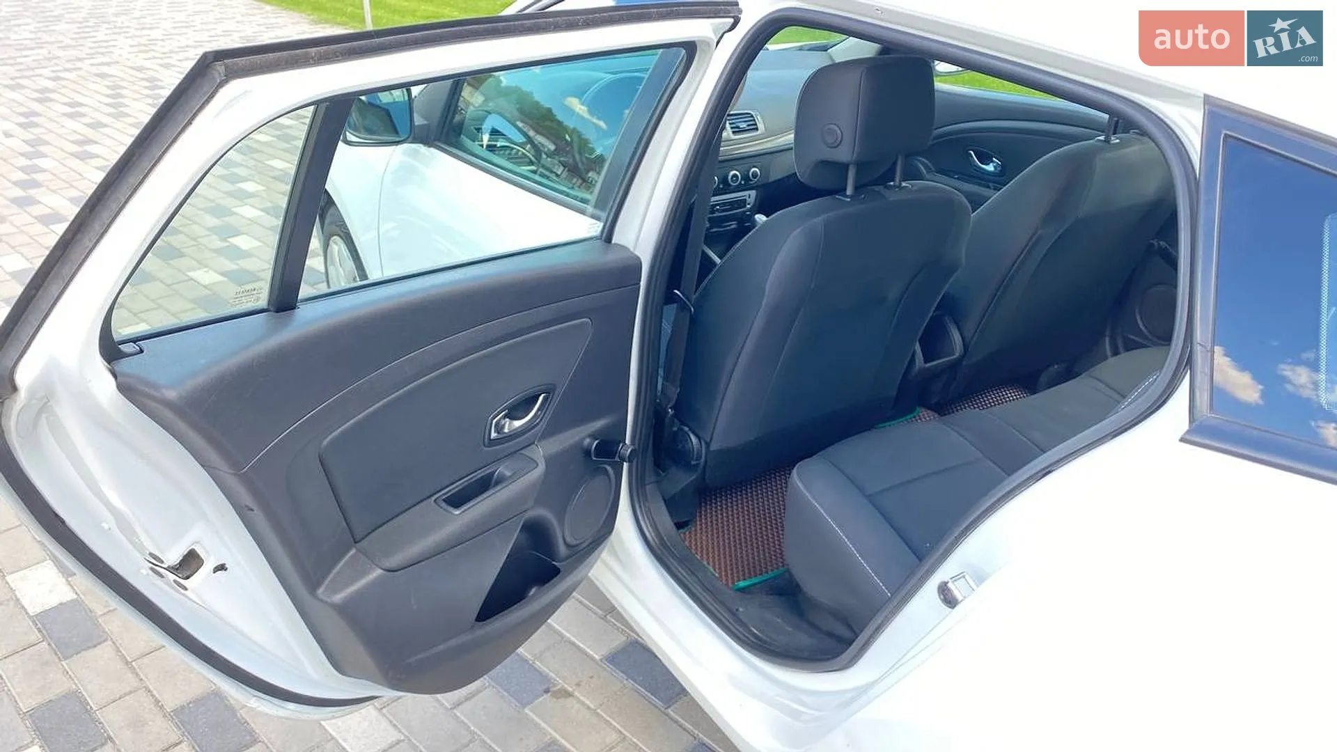 2014 Renault Megane - мініатюра 13