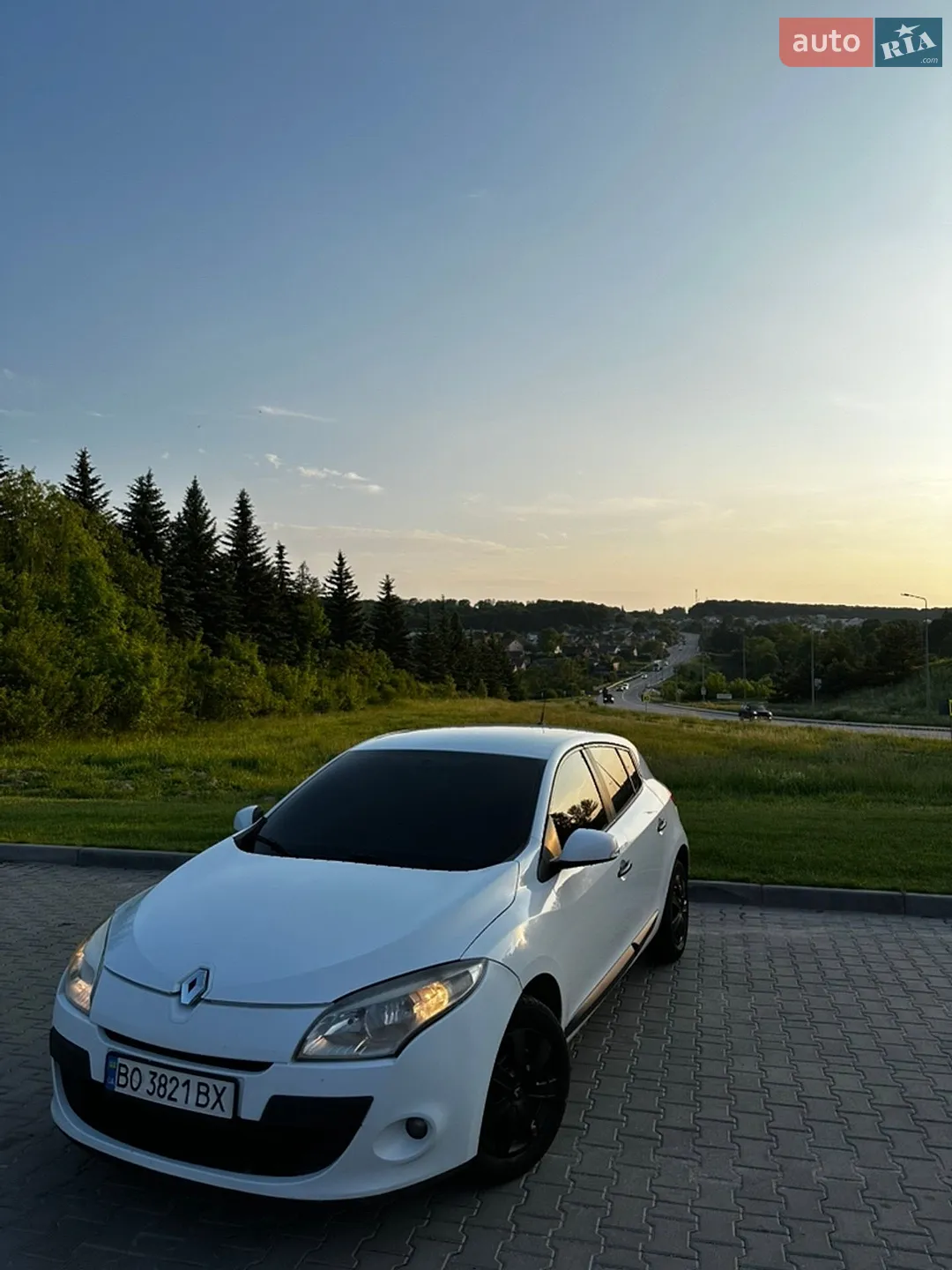 2010 Renault Megane - мініатюра 12