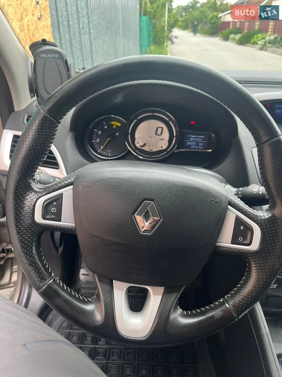 2012 Renault Megane - мініатюра 14