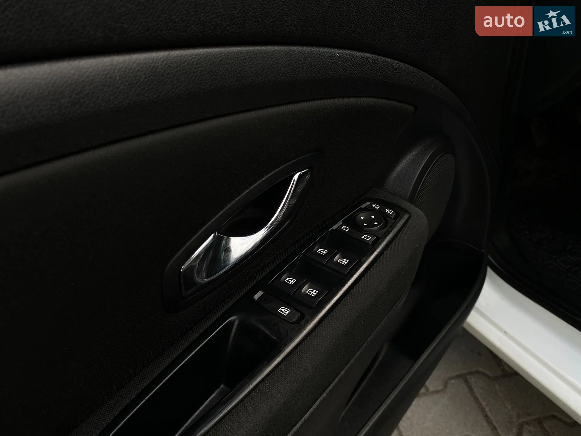 2013 Renault Megane - мініатюра 28