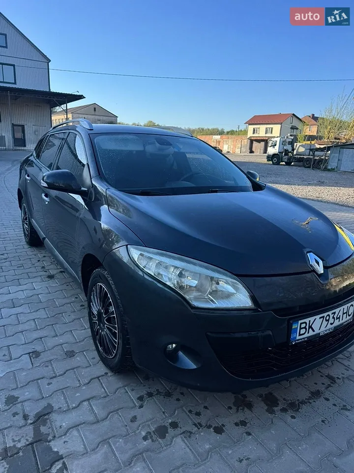 2010 Renault Megane - мініатюра 11