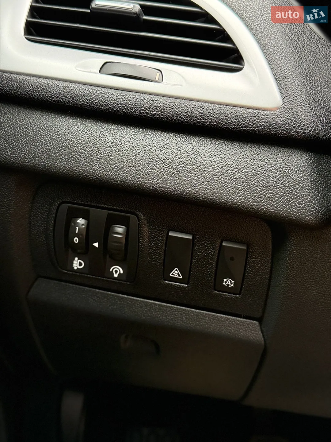 2013 Renault Megane - мініатюра 32