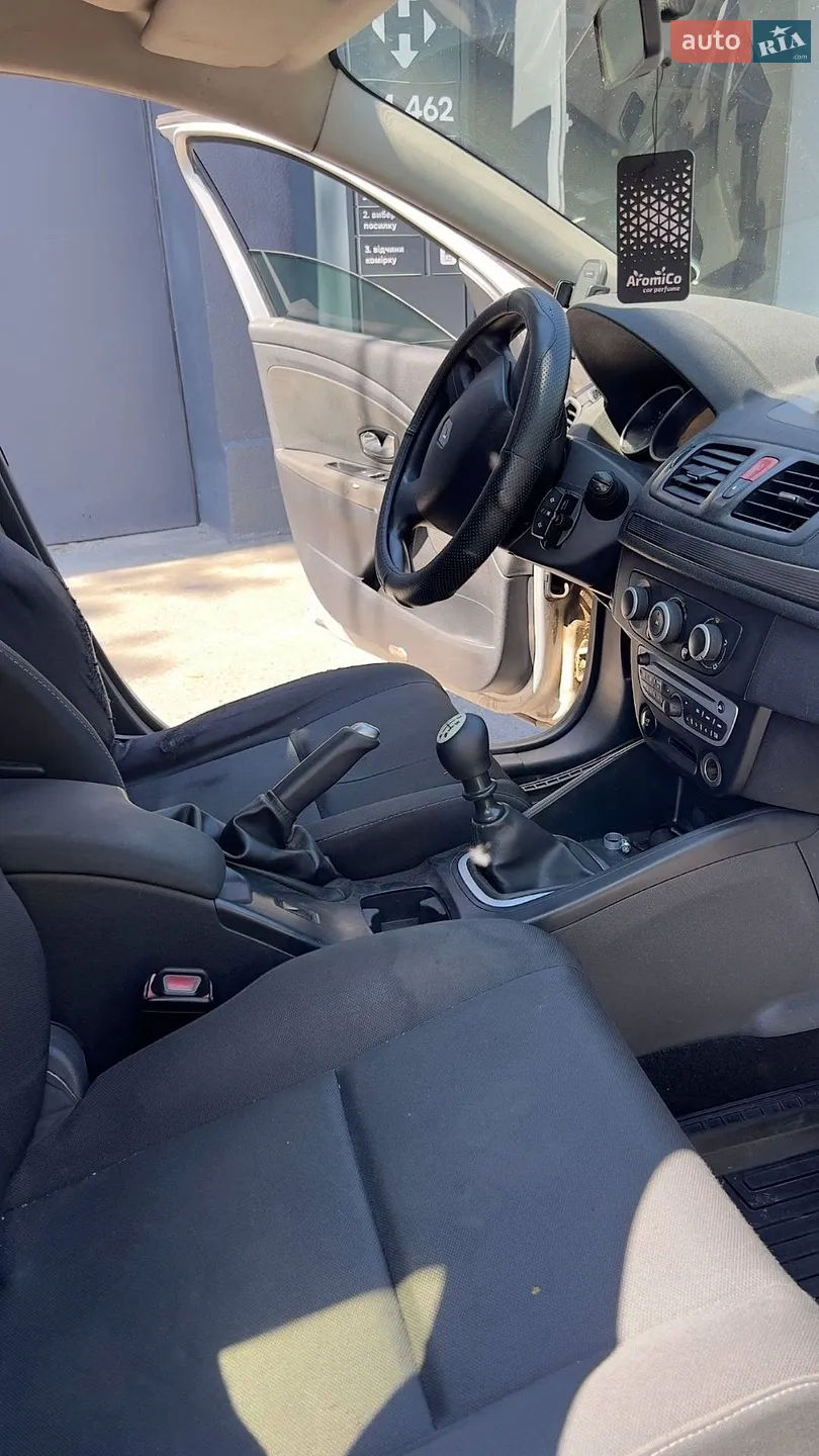 2011 Renault Megane - мініатюра 13