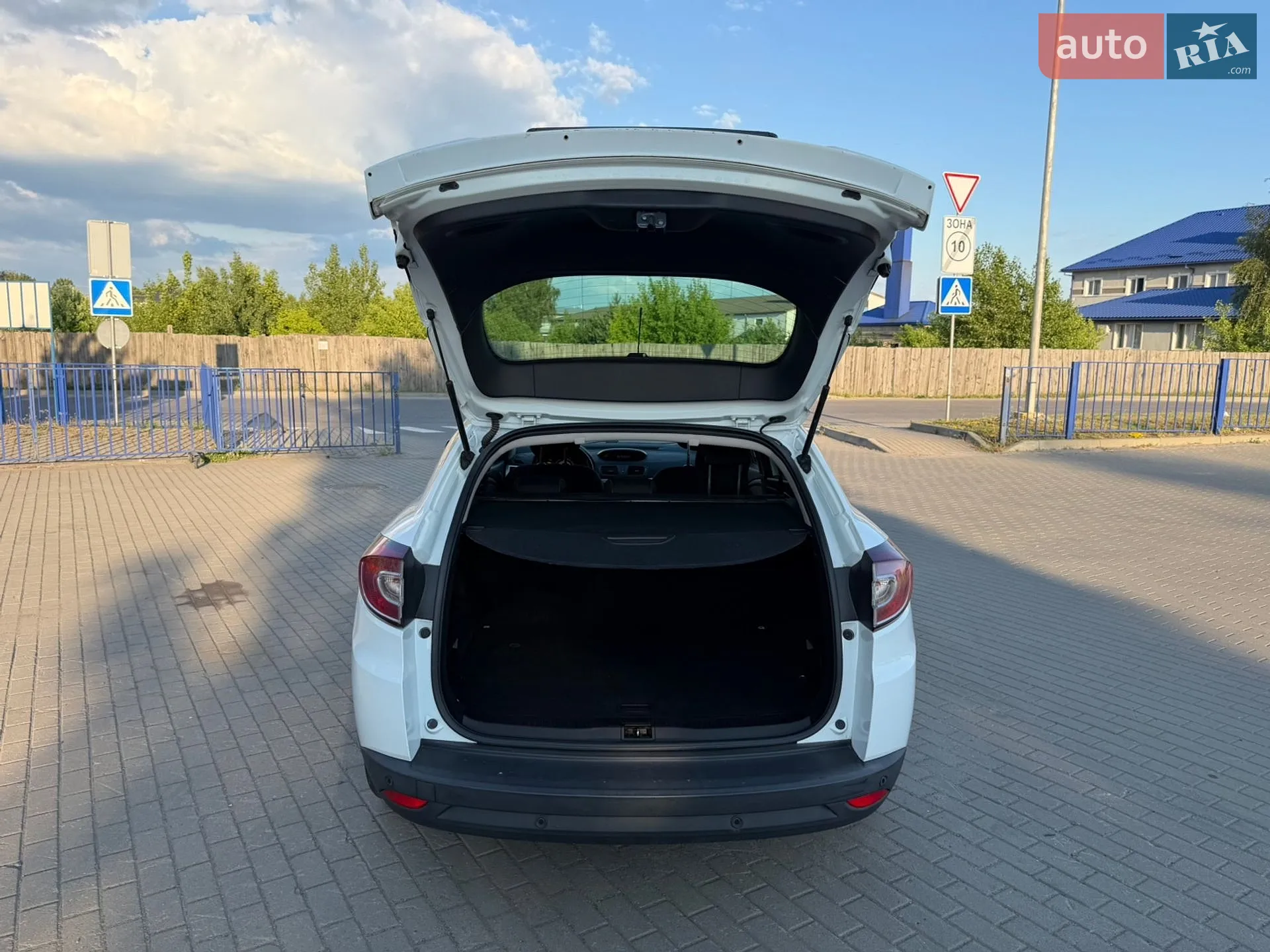 2013 Renault Megane - мініатюра 9