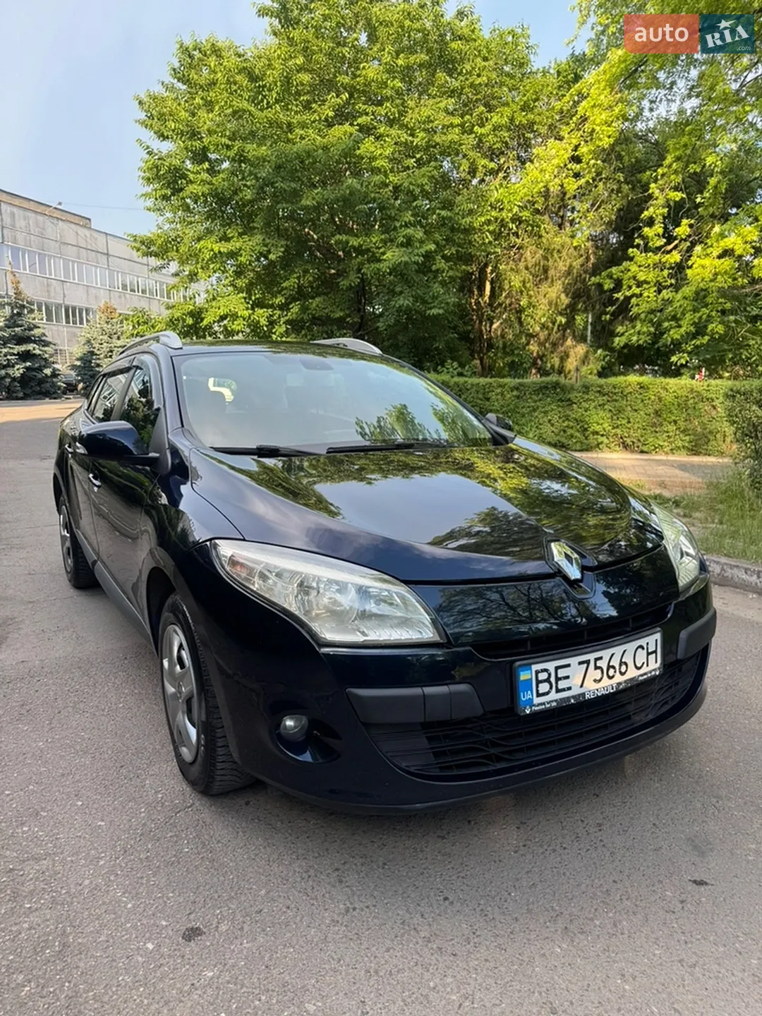2010 Renault Megane - мініатюра 2