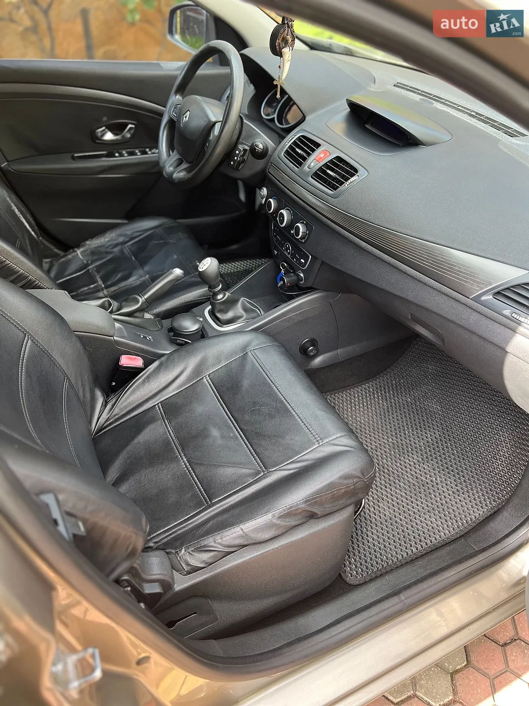 2011 Renault Megane - мініатюра 38