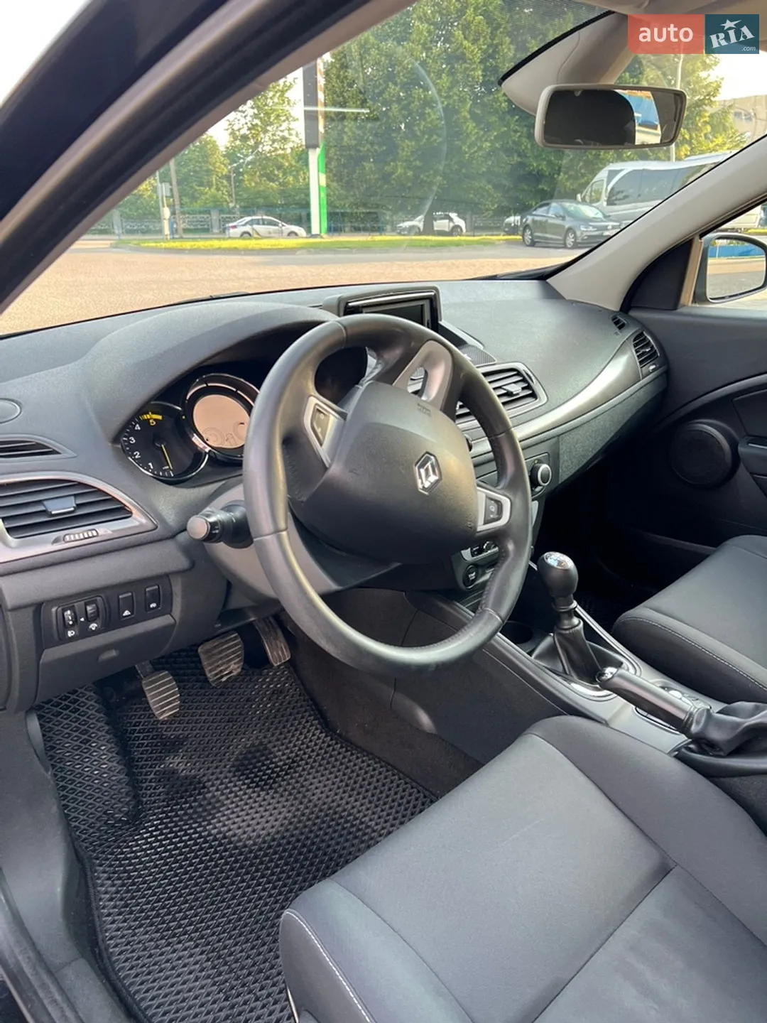 2012 Renault Megane - мініатюра 25