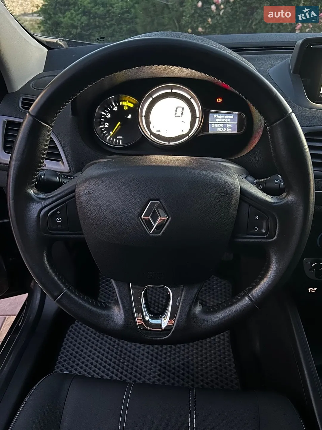 2014 Renault Megane - мініатюра 12