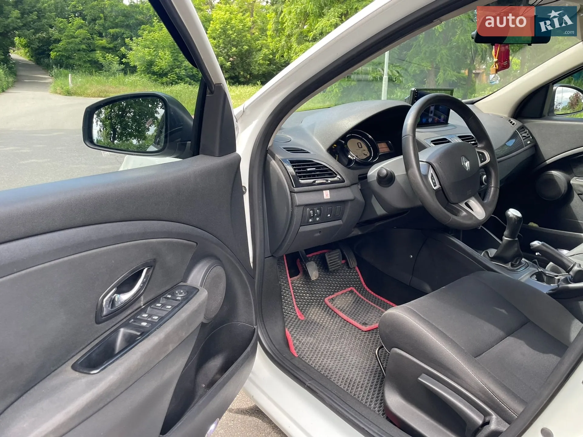 2011 Renault Megane - мініатюра 30