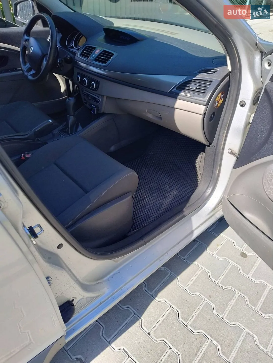 2010 Renault Megane - мініатюра 4