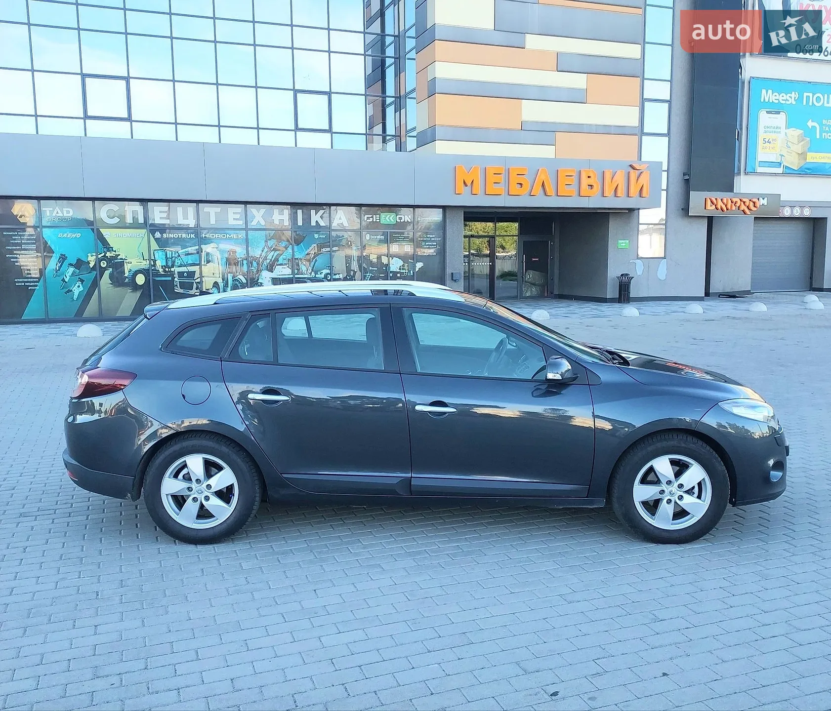 2010 Renault Megane - мініатюра 9