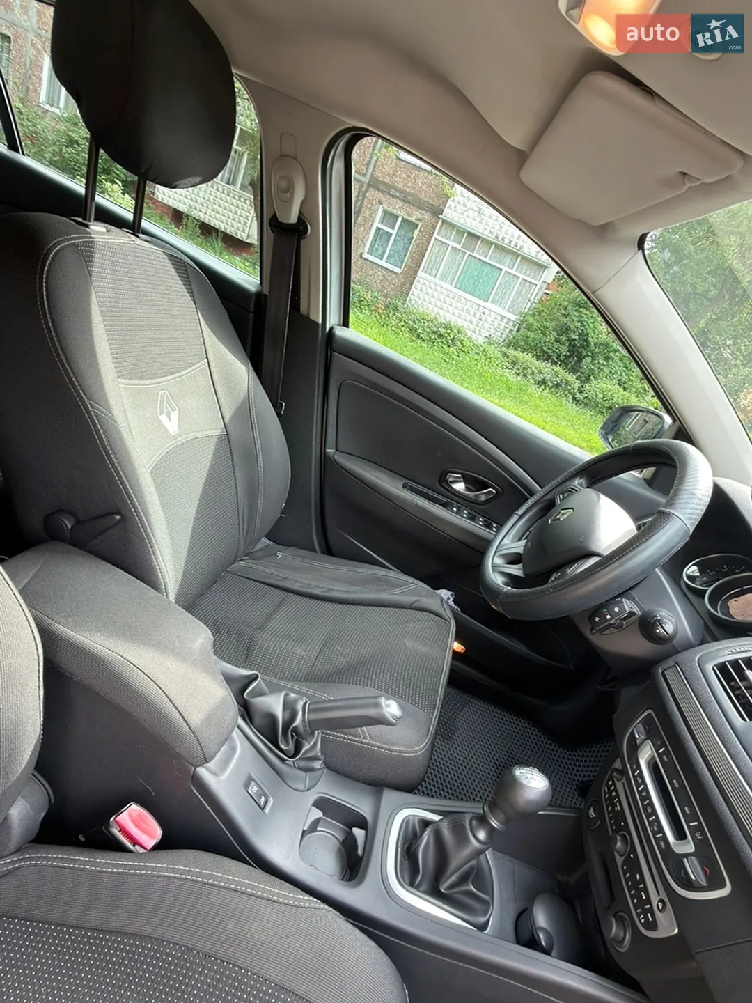 2010 Renault Megane - мініатюра 20