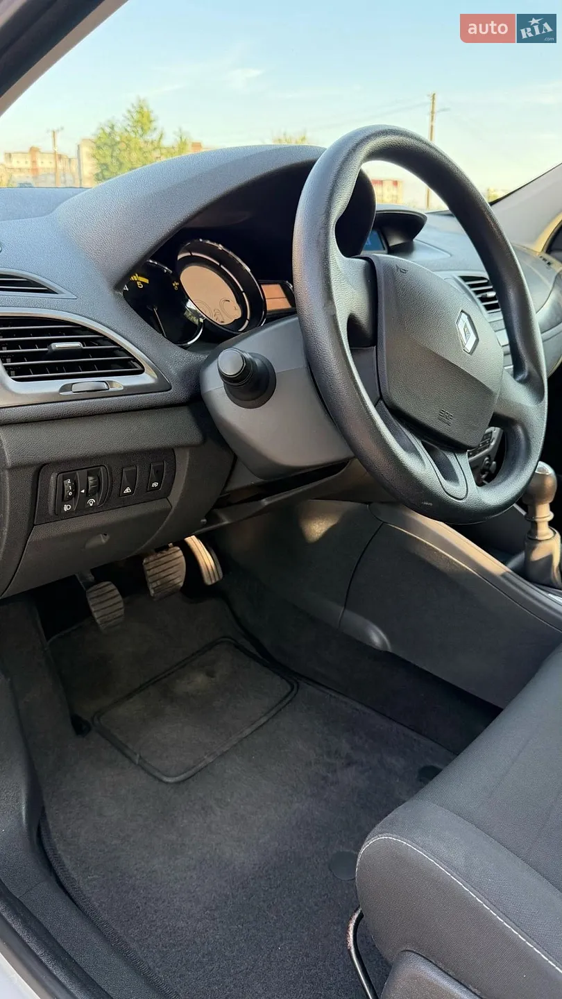 2012 Renault Megane - мініатюра 19