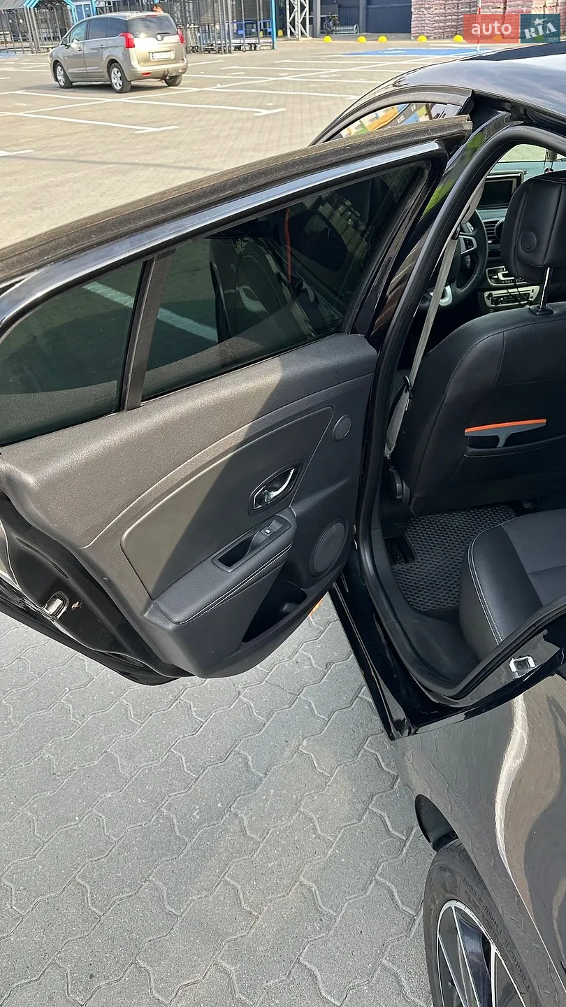 2012 Renault Megane - мініатюра 25