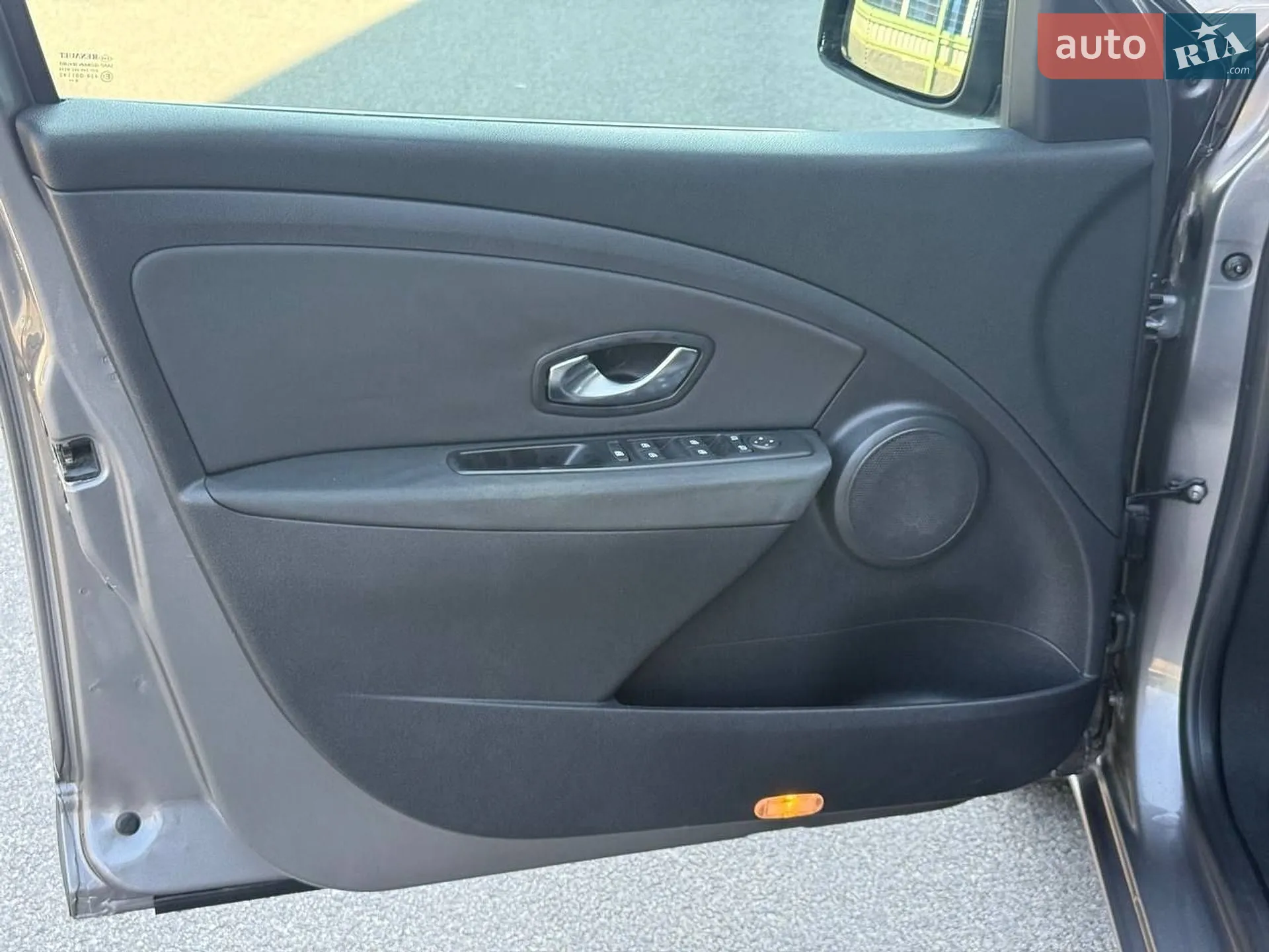 2011 Renault Megane - мініатюра 39