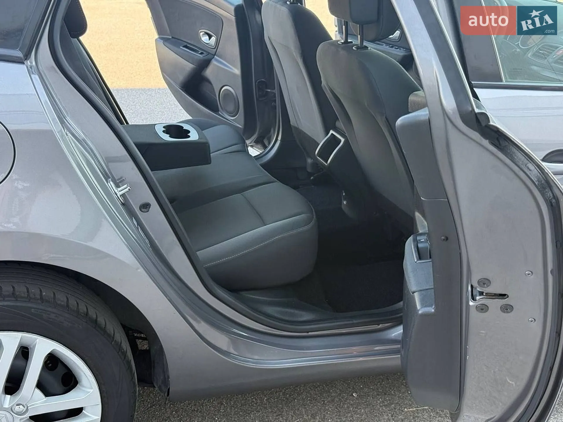 2011 Renault Megane - мініатюра 52