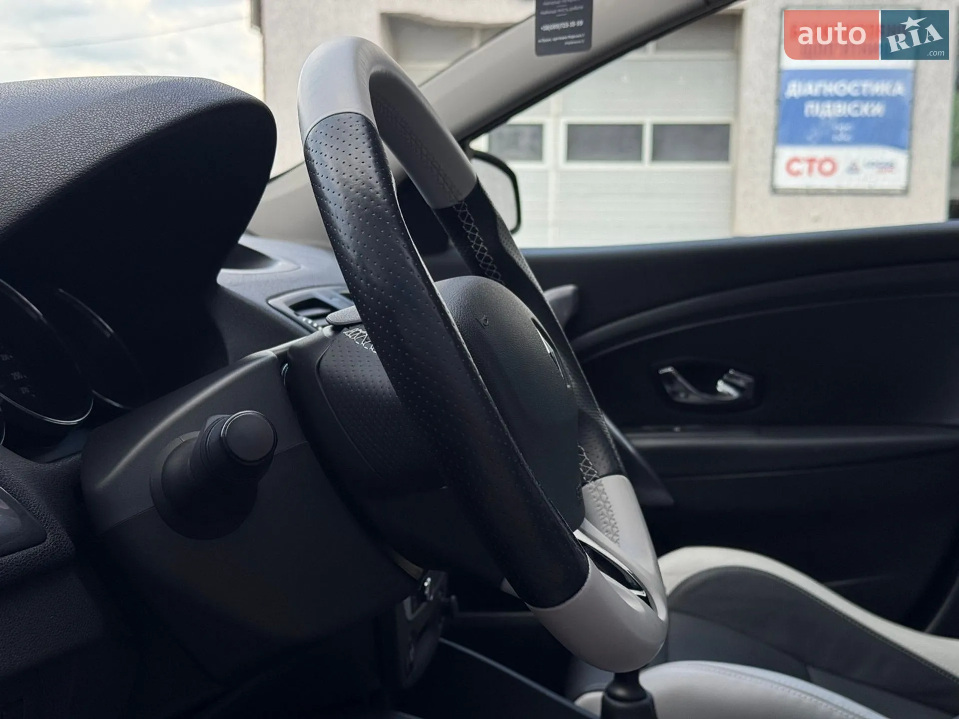 2012 Renault Megane - мініатюра 16