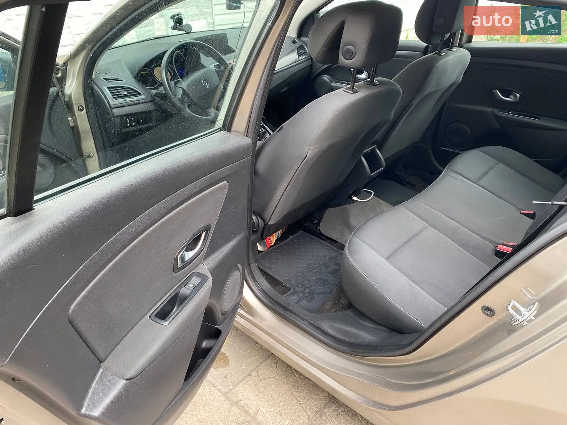 2010 Renault Megane - мініатюра 21