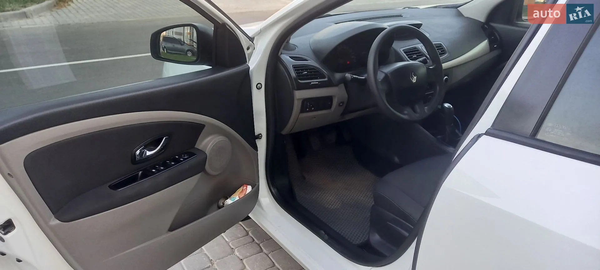 2012 Renault Megane - мініатюра 13