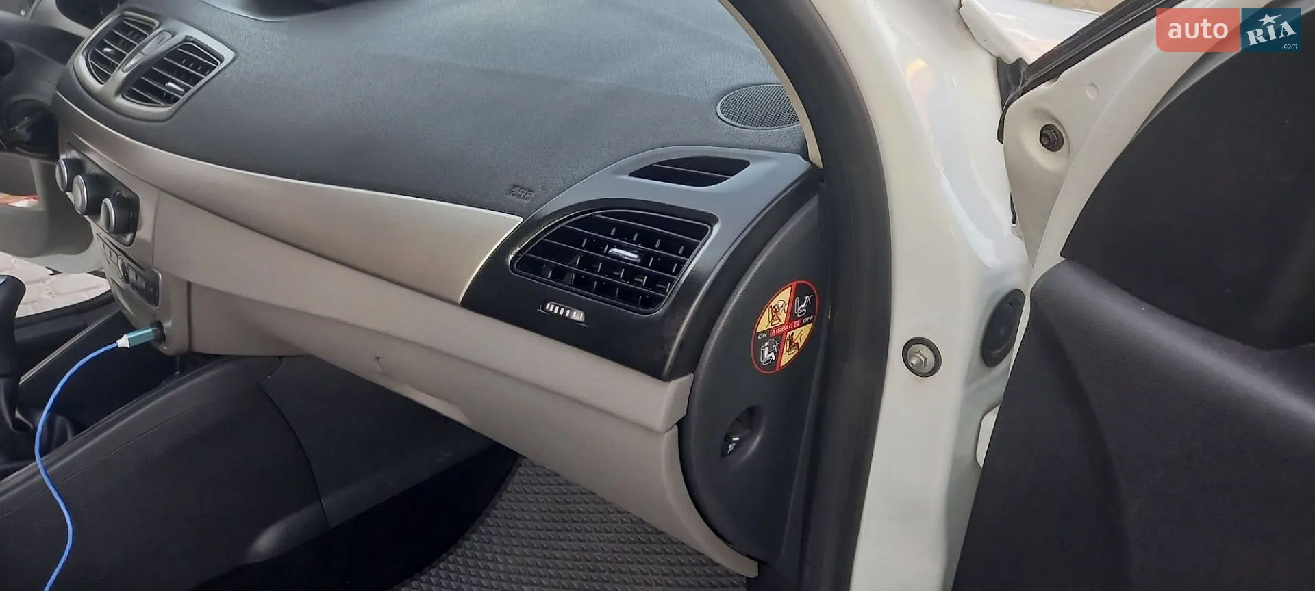 2012 Renault Megane - мініатюра 23