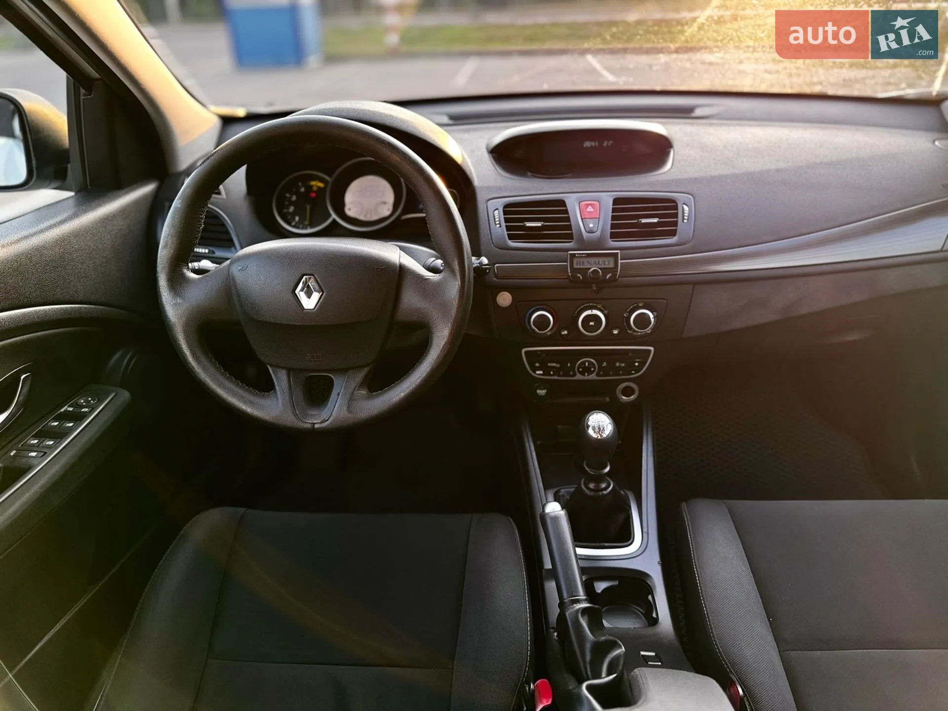 2010 Renault Megane - мініатюра 17