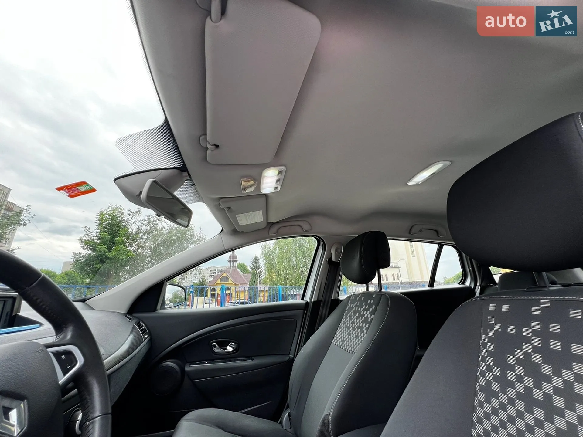 2012 Renault Megane - мініатюра 41