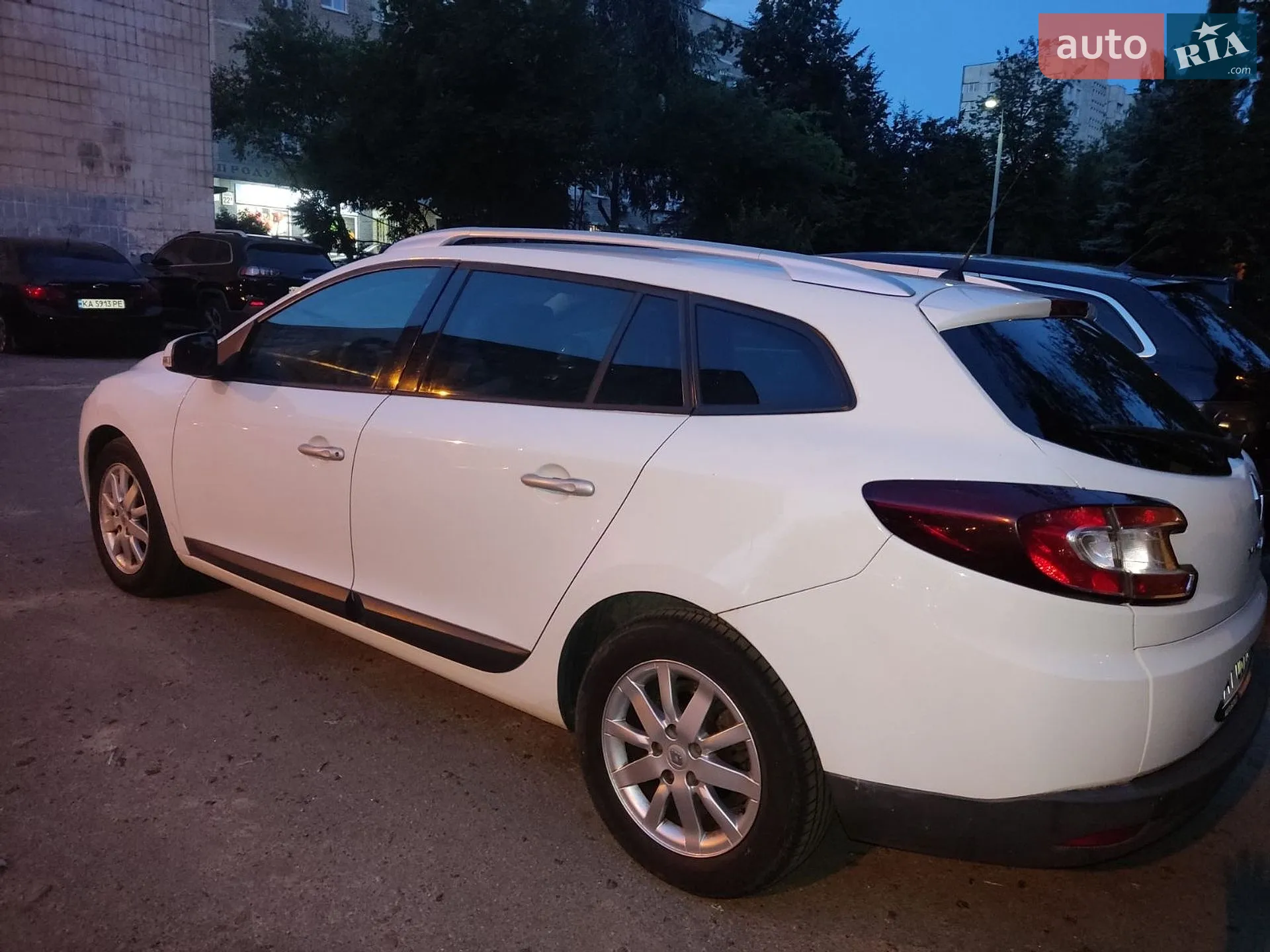 2010 Renault Megane - мініатюра 2