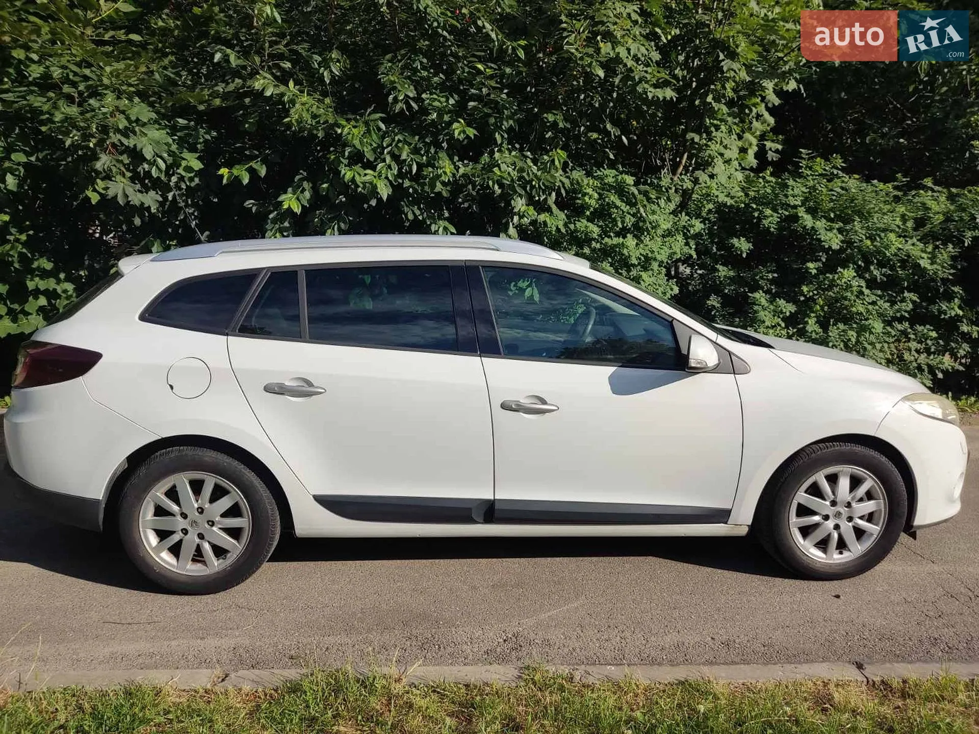 2010 Renault Megane - мініатюра 13
