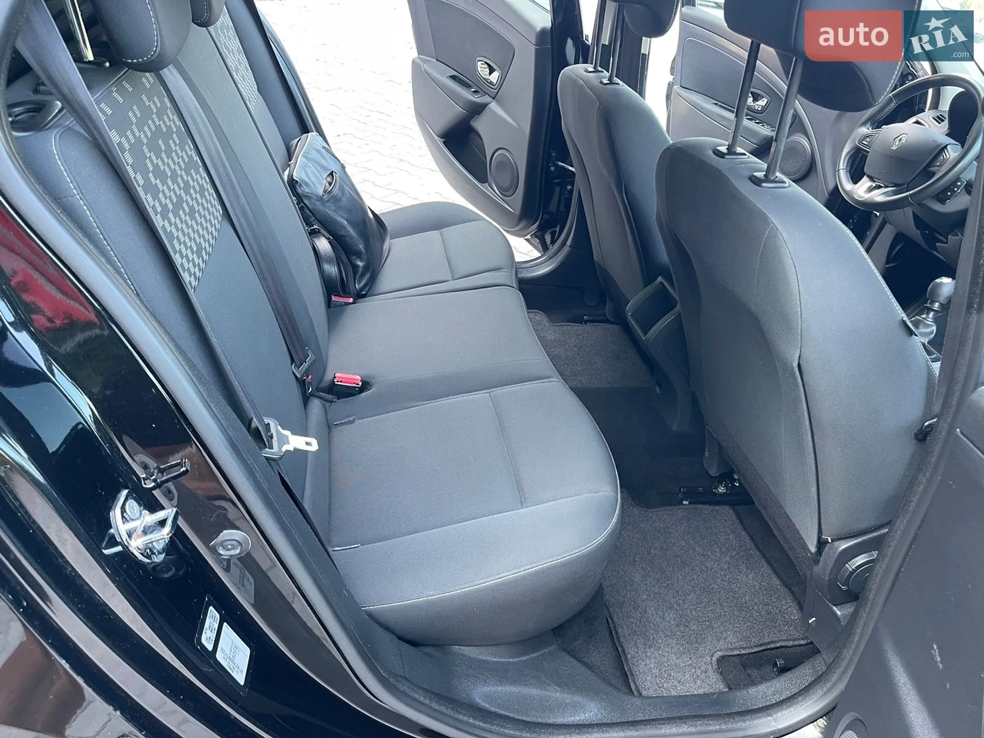 2013 Renault Megane - мініатюра 24