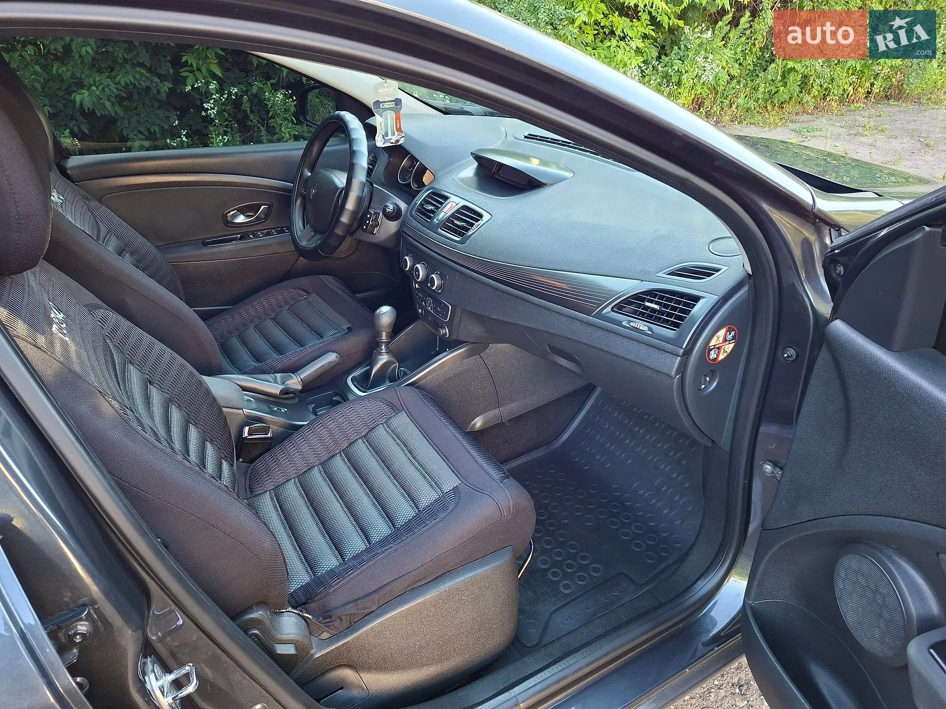 2010 Renault Megane - мініатюра 38