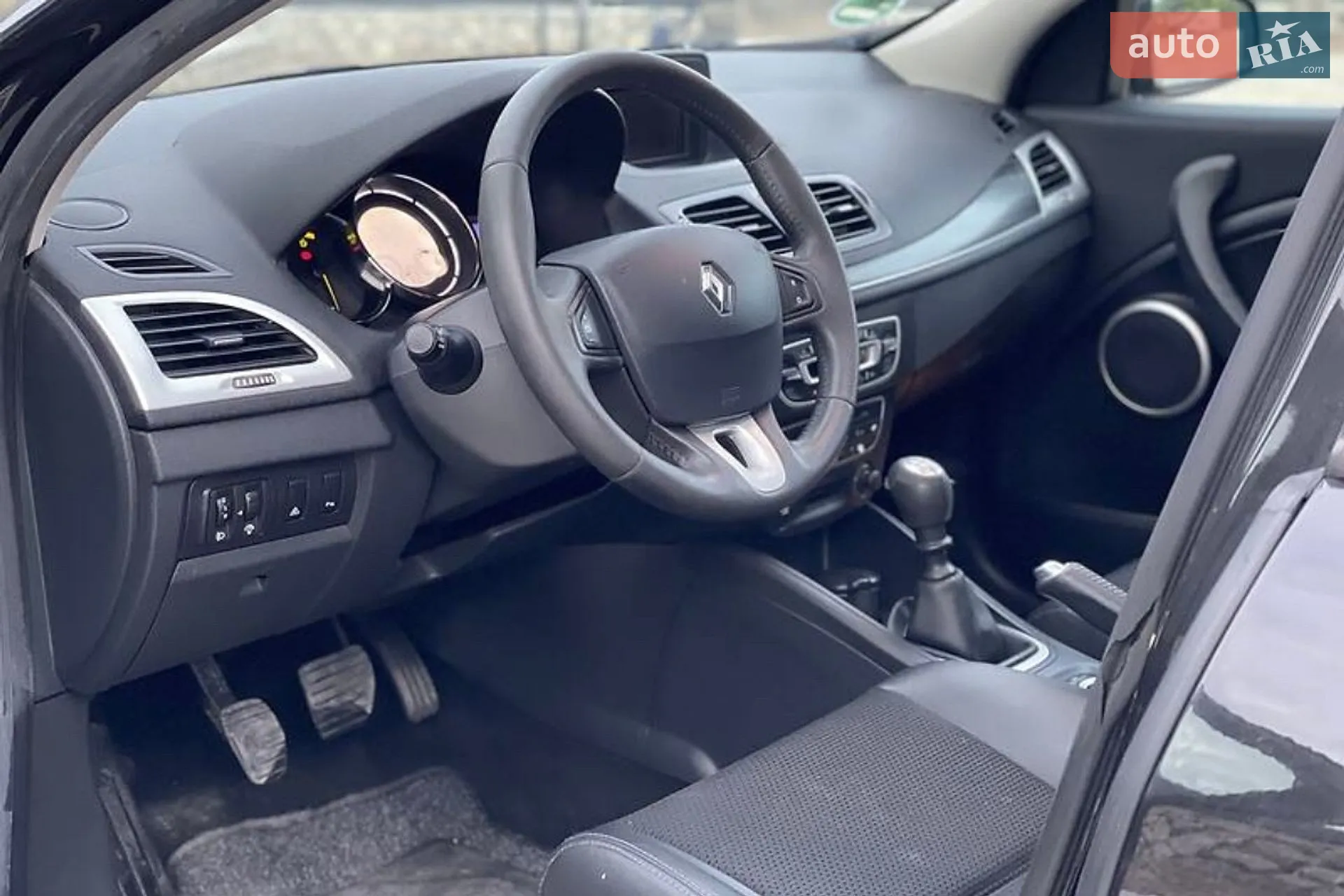2010 Renault Megane - мініатюра 11
