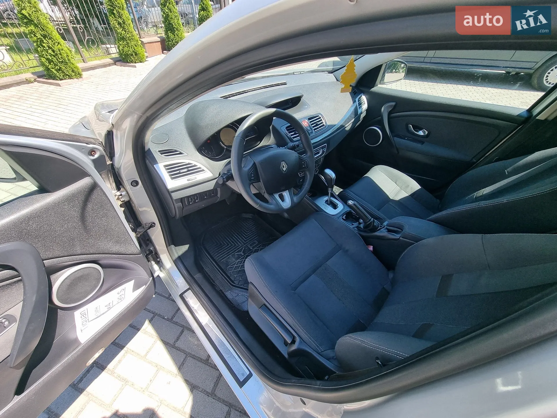 2010 Renault Megane - мініатюра 13