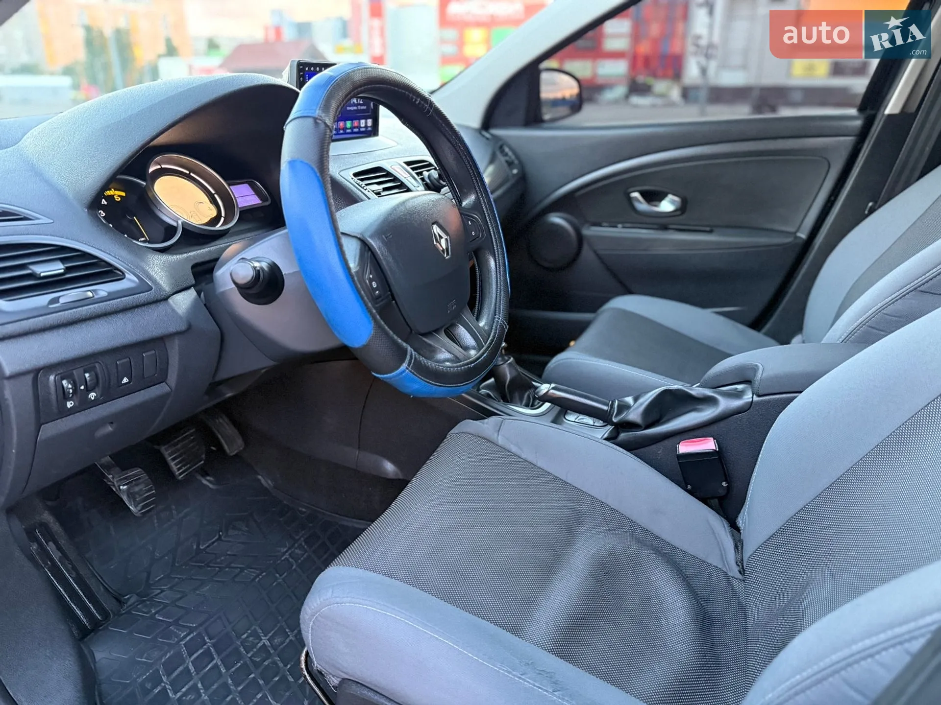 2010 Renault Megane - мініатюра 11